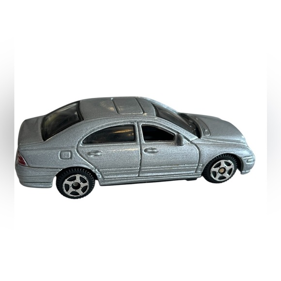 4/20$ Diecast Car MotorMax #6066 C-320 MERCEDES-BENZ CLASSE C 1/64 argent - Picture 1 of 5